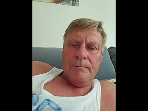 Show modela johnnym1 na web-kameri