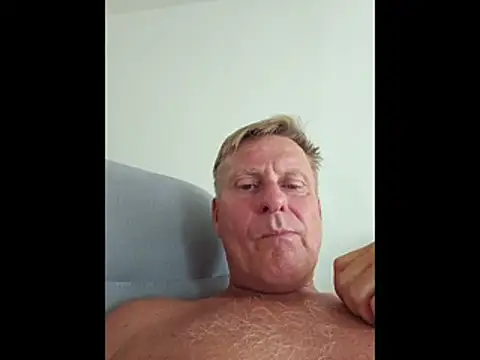 Show modela johnnym1 na web-kameri