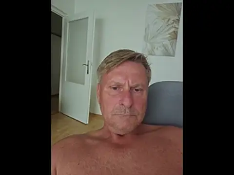 Show modela johnnym1 na web-kameri