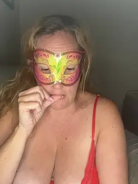 largeboobies30 webkamerás műsora