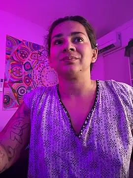غرفة دردشة Amarantha_666 المباشرة