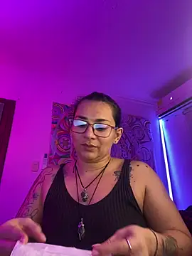 Chat +18 de Amarantha_666 ao vivo