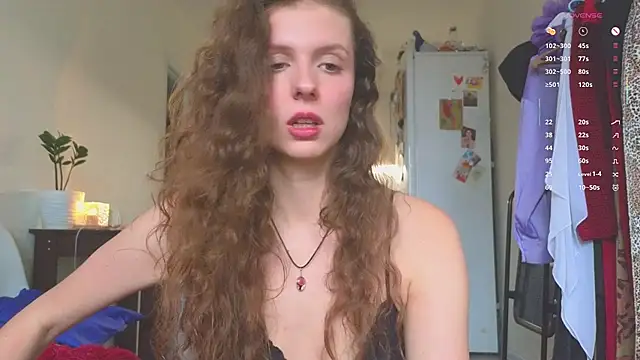 Chat +18 de Sereta_Finn ao vivo