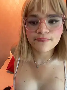 Show modela dayis_butera na web-kameri