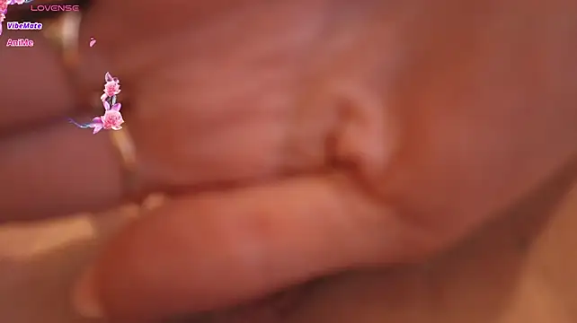 your_bunnygirl's Webcam Show