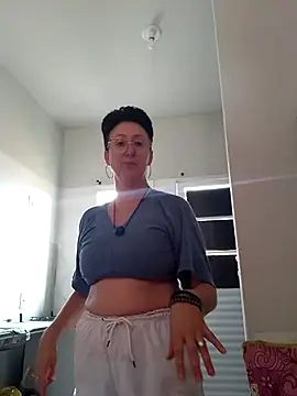 MILEIDE980's Live XXX Chat