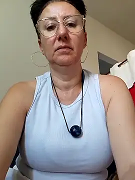 MILEIDE980 Adlı Modelin Canlı XXX Sohbeti