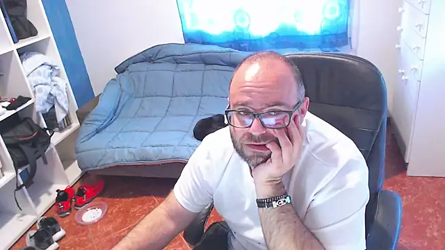 ravingr4d4 webkamerás műsora