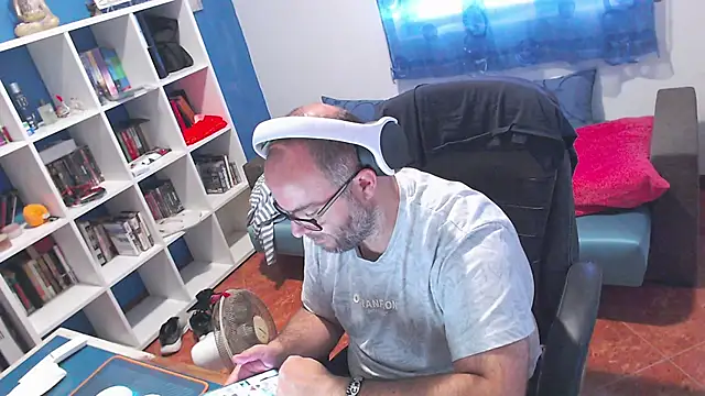 ravingr4d4 webkamerás műsora
