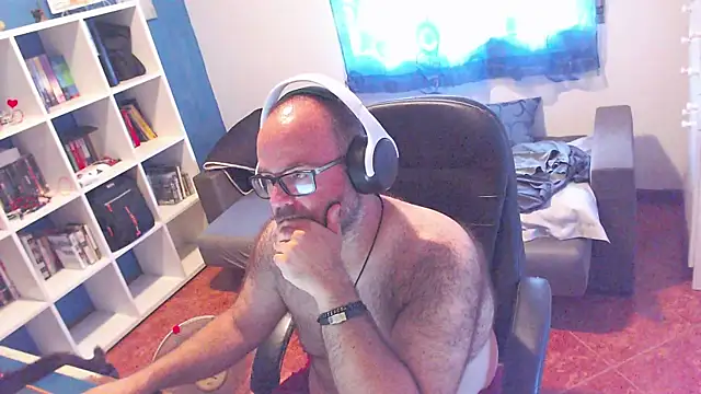 הופעת וובקאם של ravingr4d4