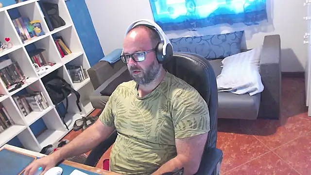 ravingr4d4 Show in webcam