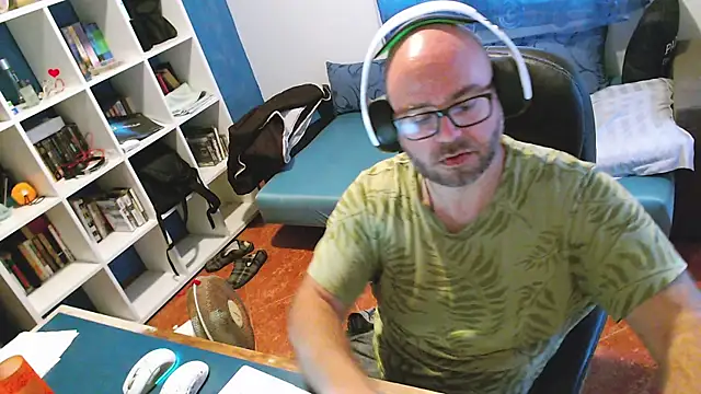 Pokazy przed kamerką – ravingr4d4