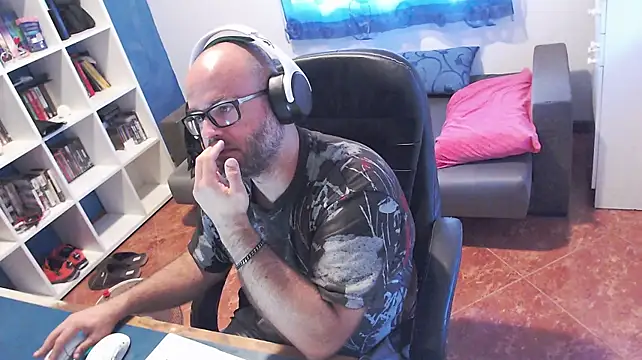 ravingr4d4 Show Webcam
