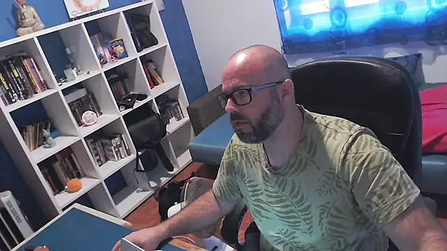 הופעת וובקאם של ravingr4d4