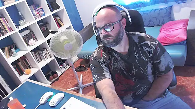ravingr4d4 webkamerás műsora