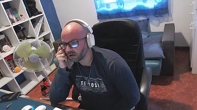 Show de ravingr4d4 na webcam