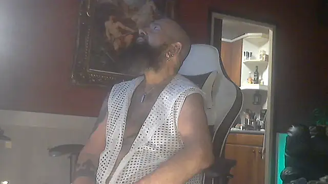 Webkamerová show maseurbeardedpig