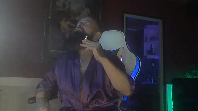 maseurbeardedpig Webcam Show