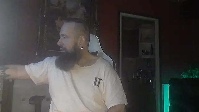 maseurbeardedpig webkamerás műsora