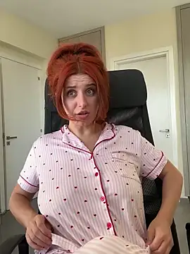 הופעת וובקאם של RoxxyDallas