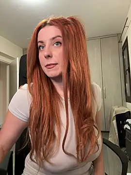 הופעת וובקאם של RoxxyDallas