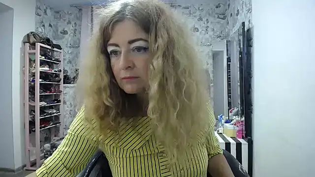 צ'אט XXX בשידור חי של Helen1974