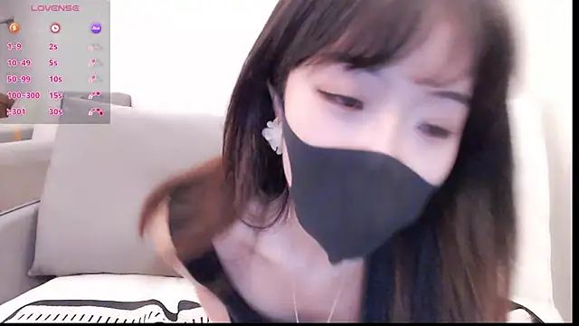 -M00nlIght-l0li-'s Live XXX Chat