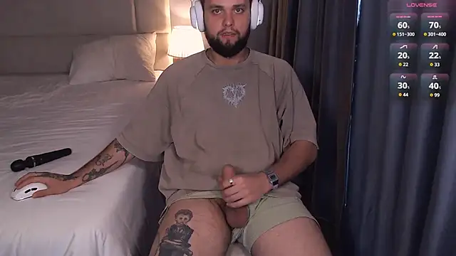 ChillyXO webcam show
