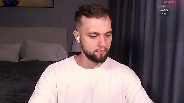 ChillyXO Webcam Show