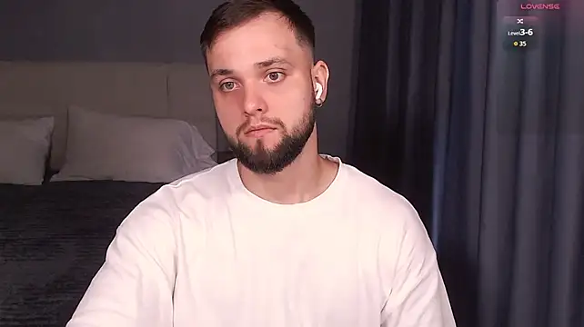 ChillyXO 在線直播表演