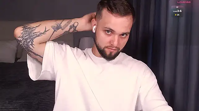 ChillyXO webkamerás műsora