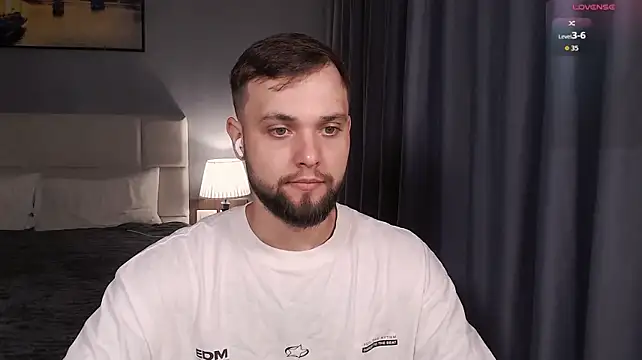 ChillyXO Webcam show