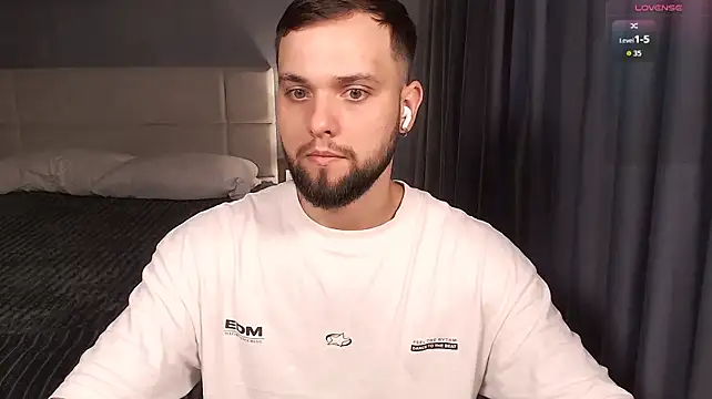 ChillyXO 在線直播表演