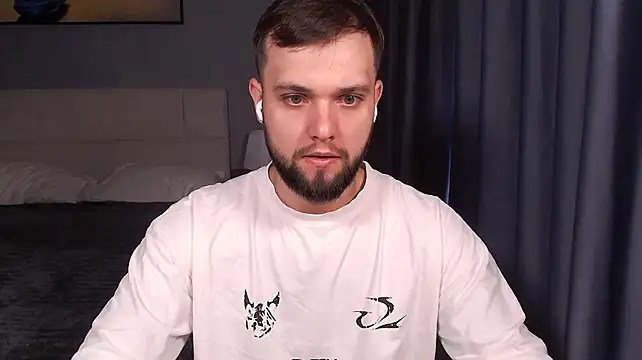 Вебкам-шоу ChillyXO