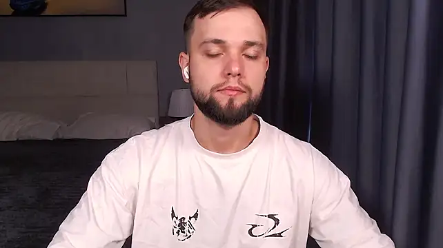 ChillyXO webkamerás műsora