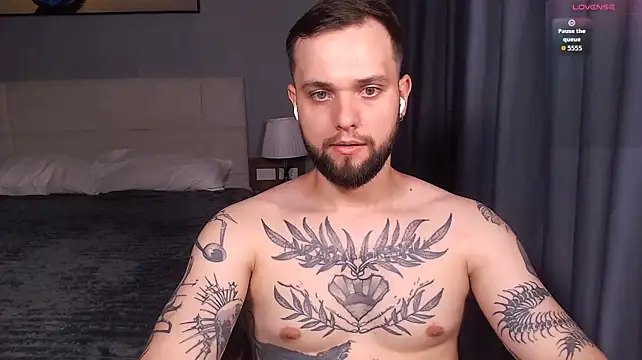 Pertunjukan Kamera Web ChillyXO