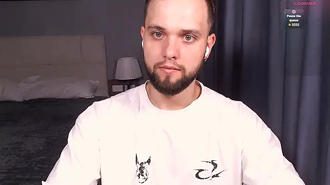 ChillyXO 网络视讯表演