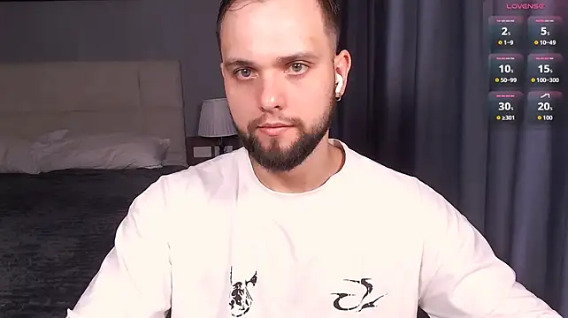 ChillyXO webcam show