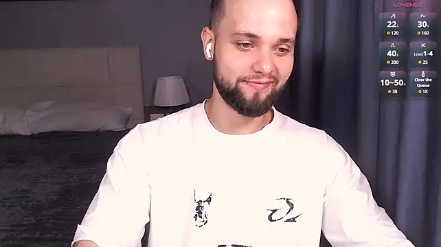 ChillyXO webcam show