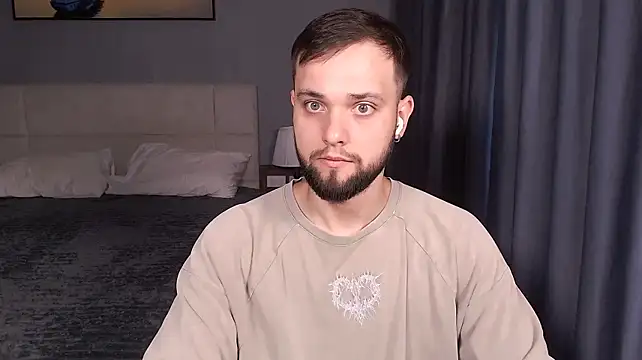 Pertunjukan Kamera Web ChillyXO