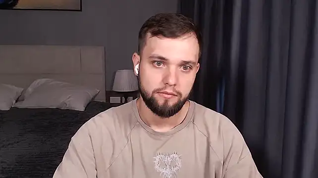 ChillyXO 网络视讯表演