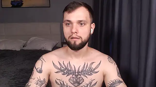 ChillyXO webcam show