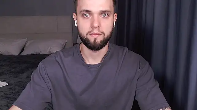 ChillyXO webcam show