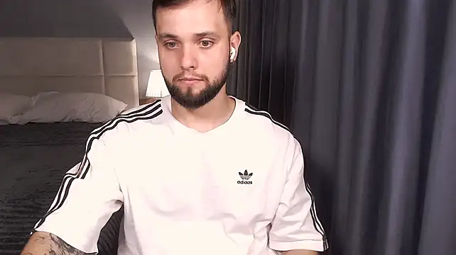 ChillyXO Webcam Show