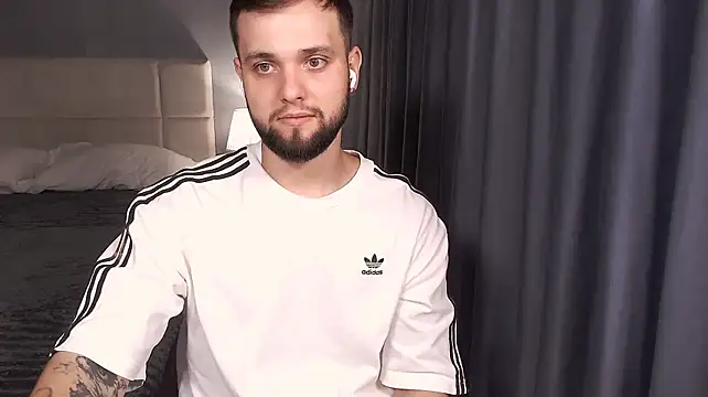 Show modela ChillyXO na web-kameri