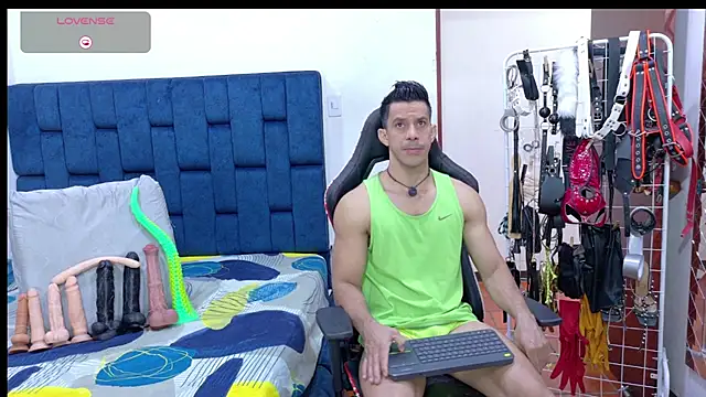 Show modela JoseRumbero26 na web-kameri