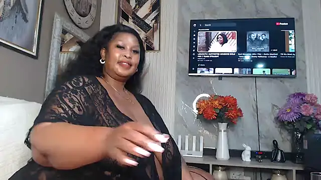 ThickyMinajxx Show in webcam