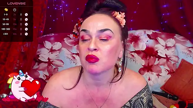 hotzlata's Live XXX Chat