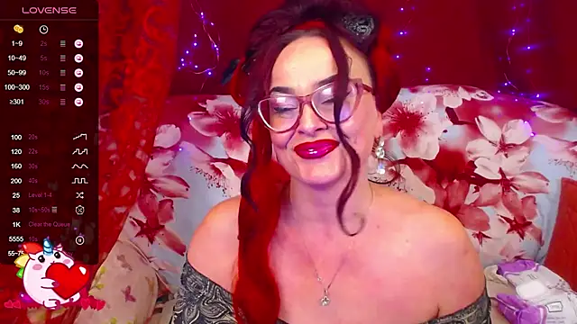 hotzlata's Live XXX Chat
