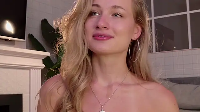 WelliCaren Chat XXX live